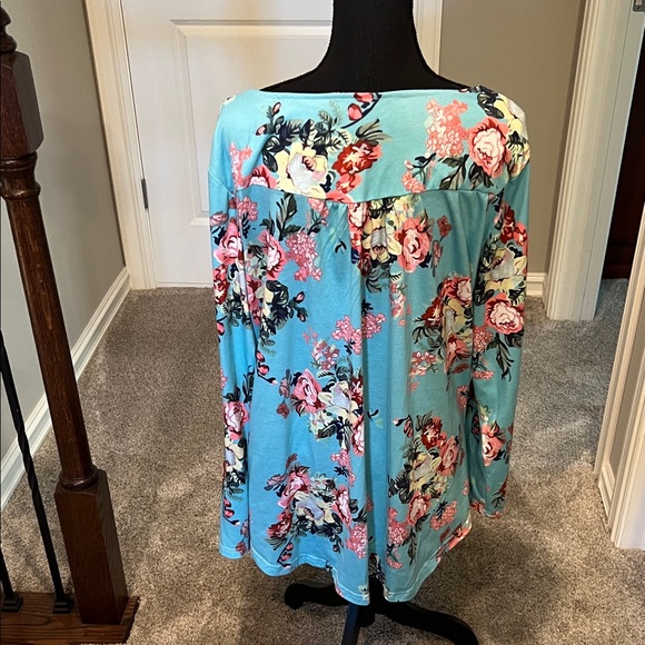 Floral Print Women's Tunic Top - Picture 6 of 6